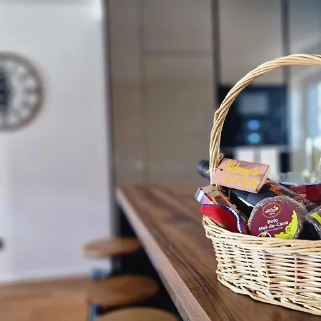 Lux By Lovelystay Apartament