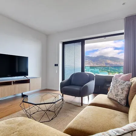 Lux By Lovelystay Apartament *